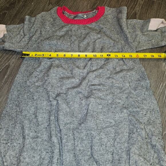 Anthropologie Pullover Pink Neck Line Grey Sweater Size Small - Picture 5 of 6